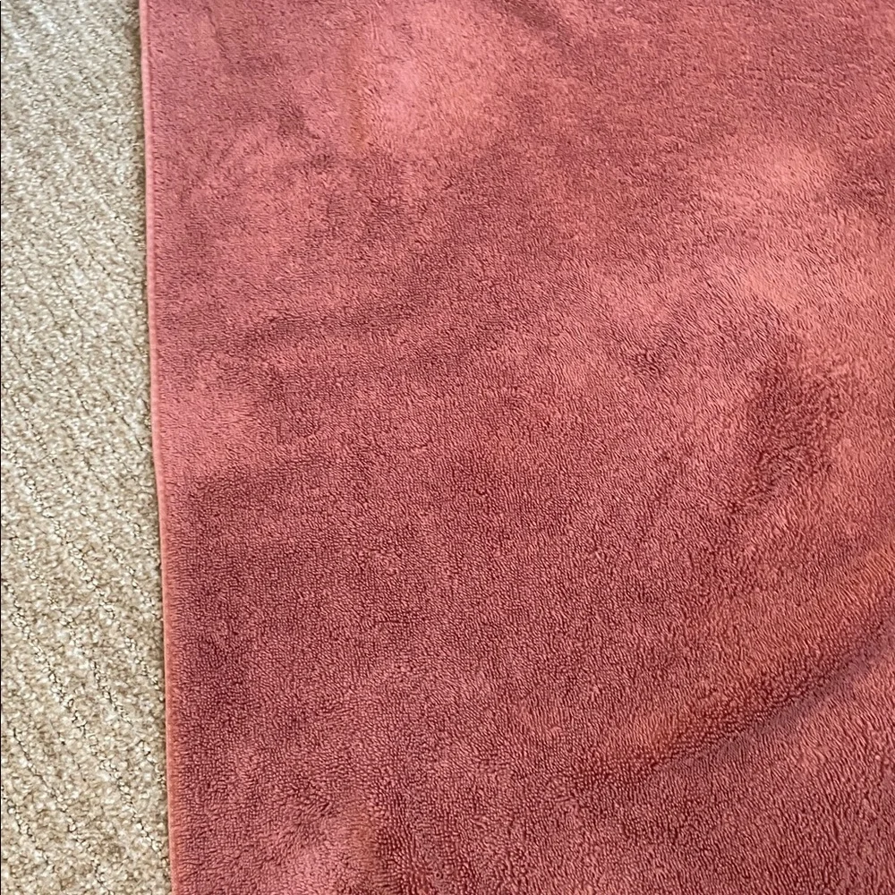 Luxurious Rose Bath Towel